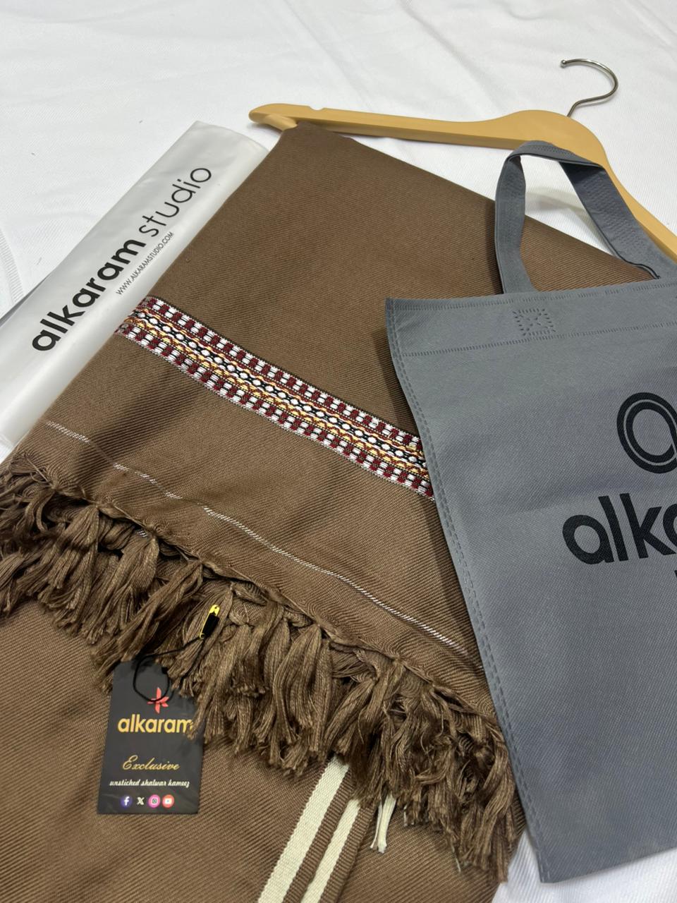 Alkaram Gents Shawl (D-4)