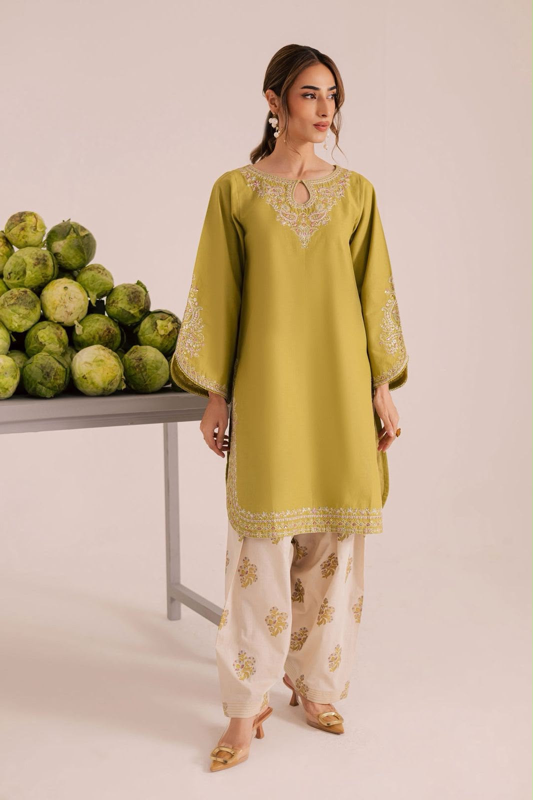 Embroidered Lawn 2Pcs D-73