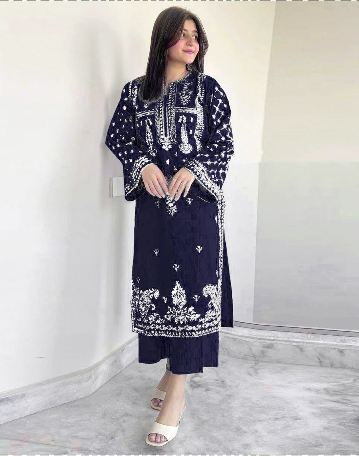 Embroidered Dhanak 2 Piece D-4