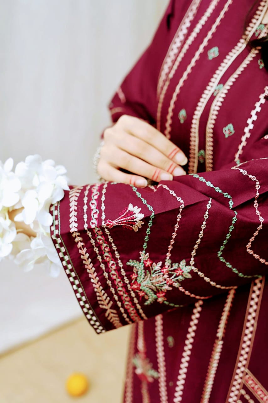 Embroidery Lawn 3 Pcs D-24