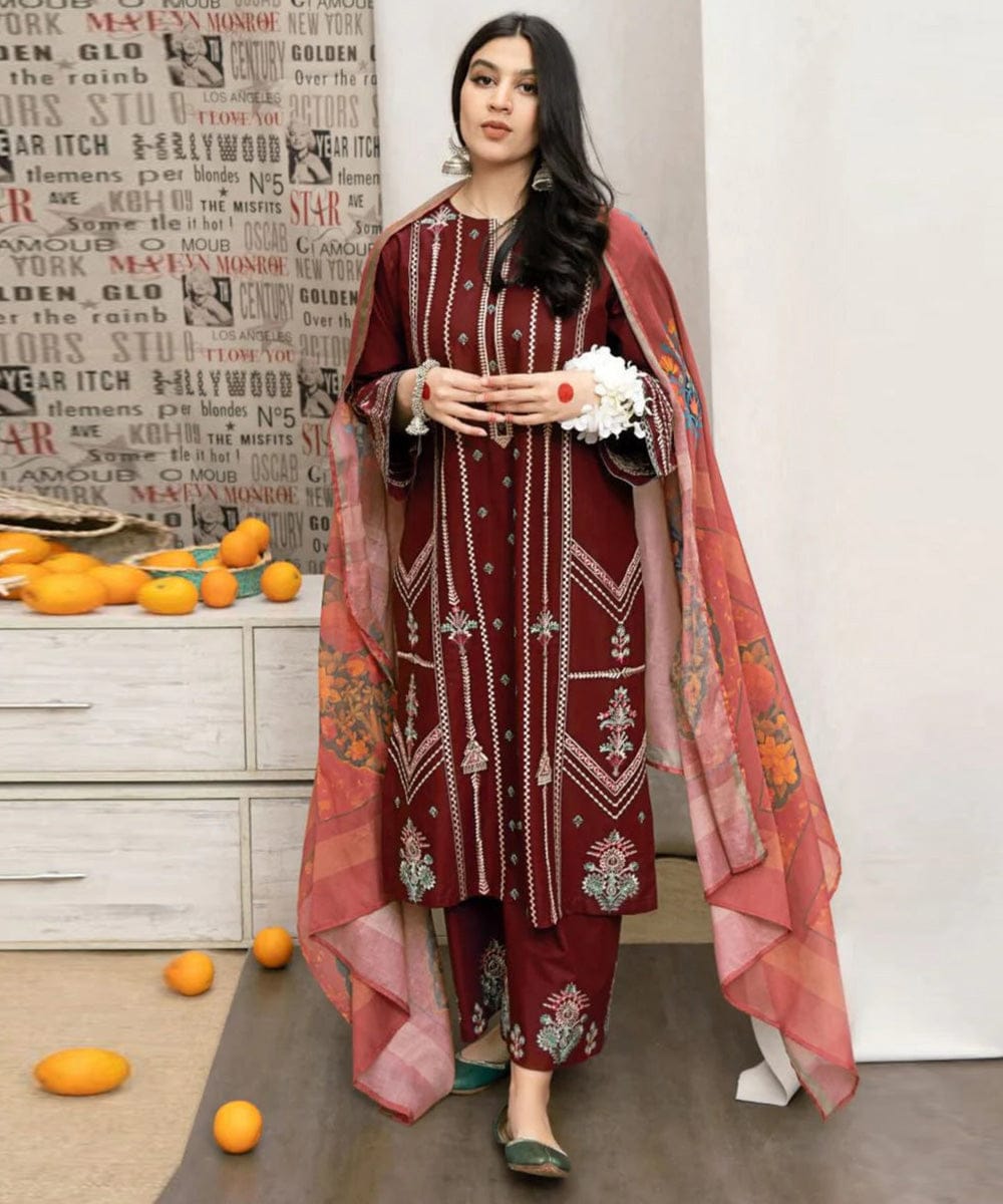 Embroidery Lawn 3 Pcs D-24