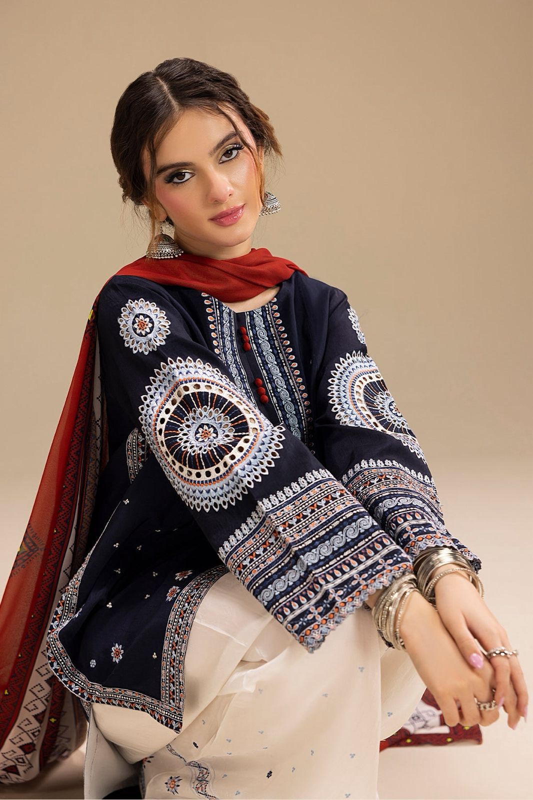 Embroidery Lawn 3 Pcs D-26