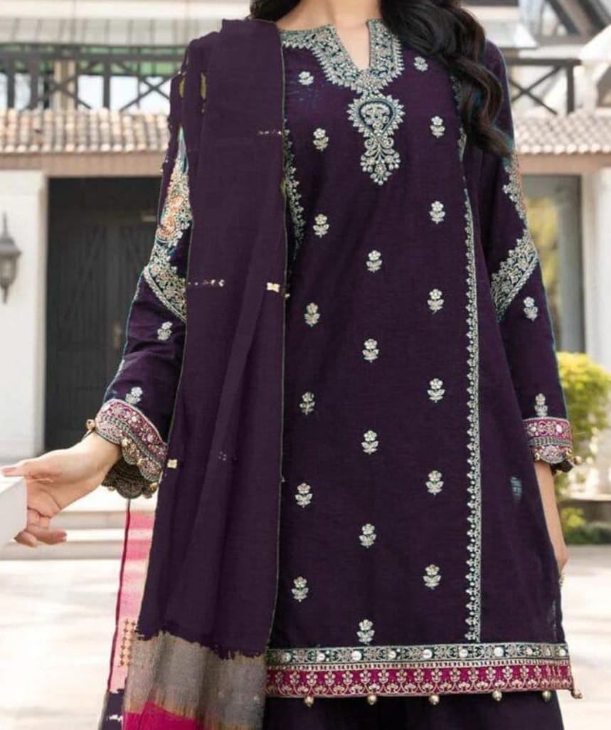 Embroidery Lawn 3 Pcs D-27