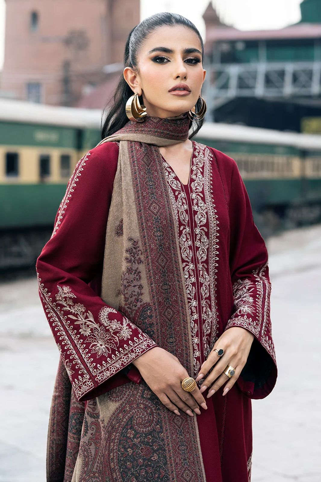 Embroidery Lawn 3 Pcs D-30