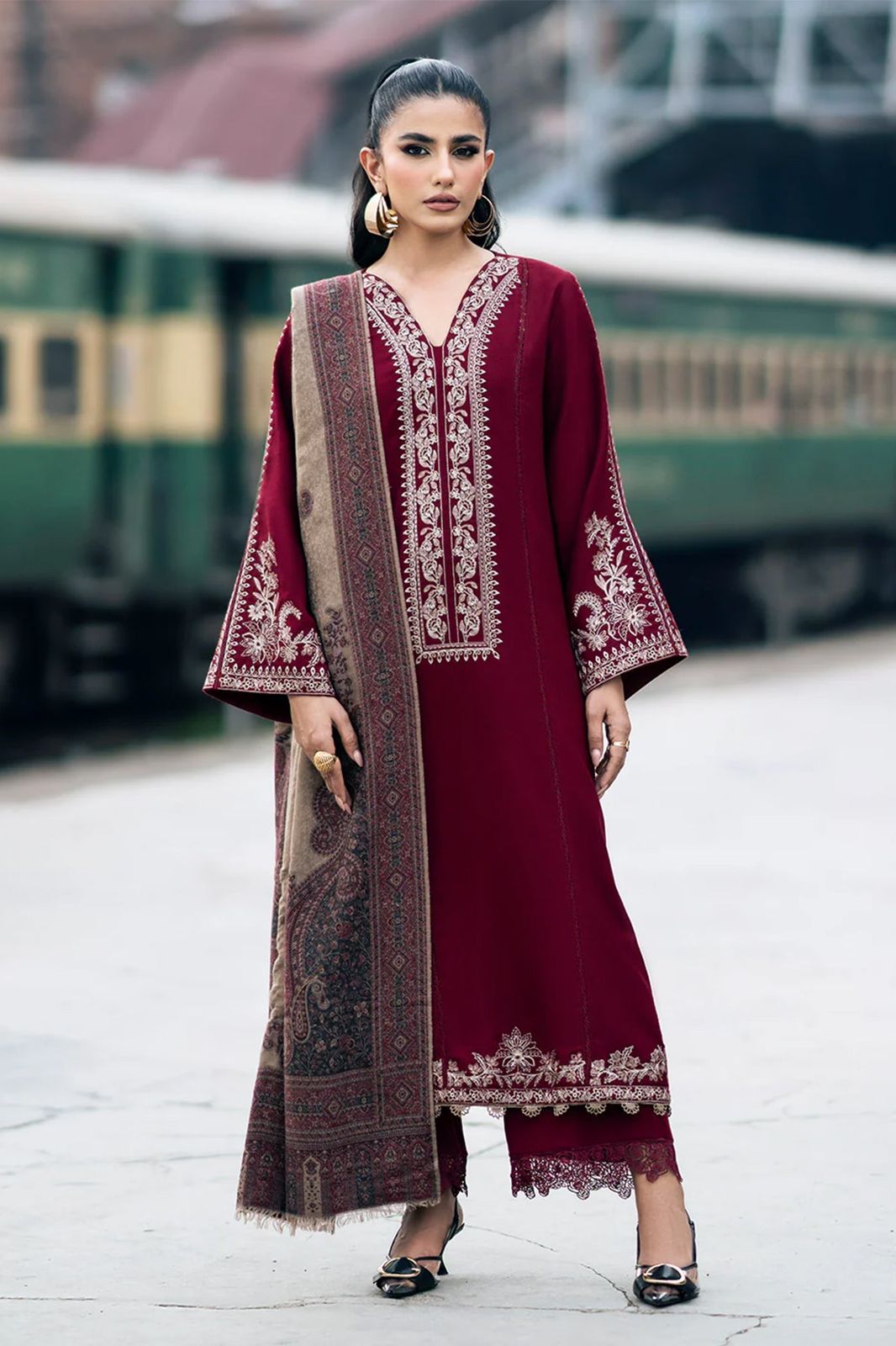 Embroidery Lawn 3 Pcs D-30