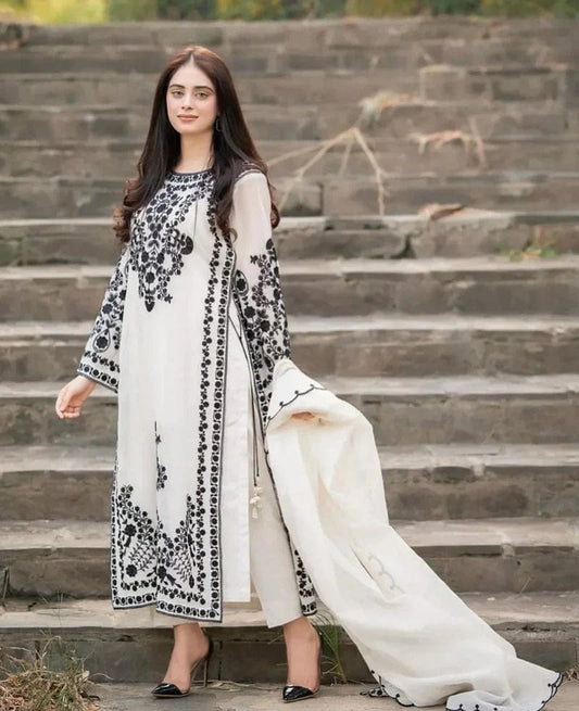 Embroidery Lawn 3 Pcs D-39