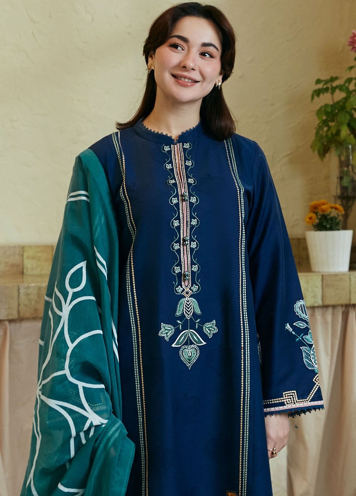 Embroidery Lawn 3 Pcs D-48