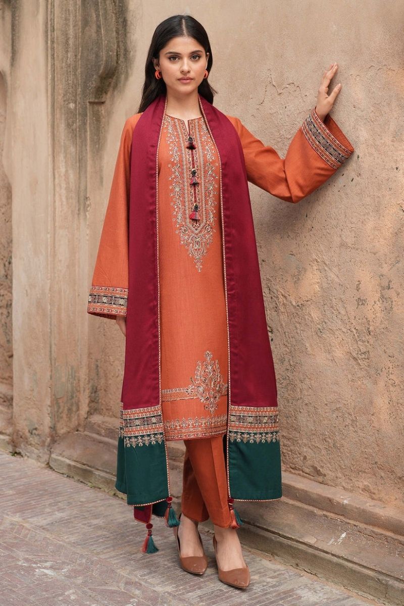 Embroidery Lawn 3 Pcs D-55