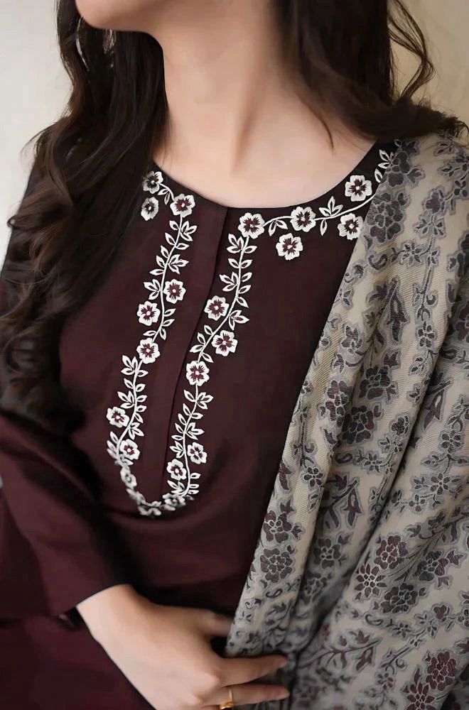 Embroidery Lawn 3 Pcs D-62