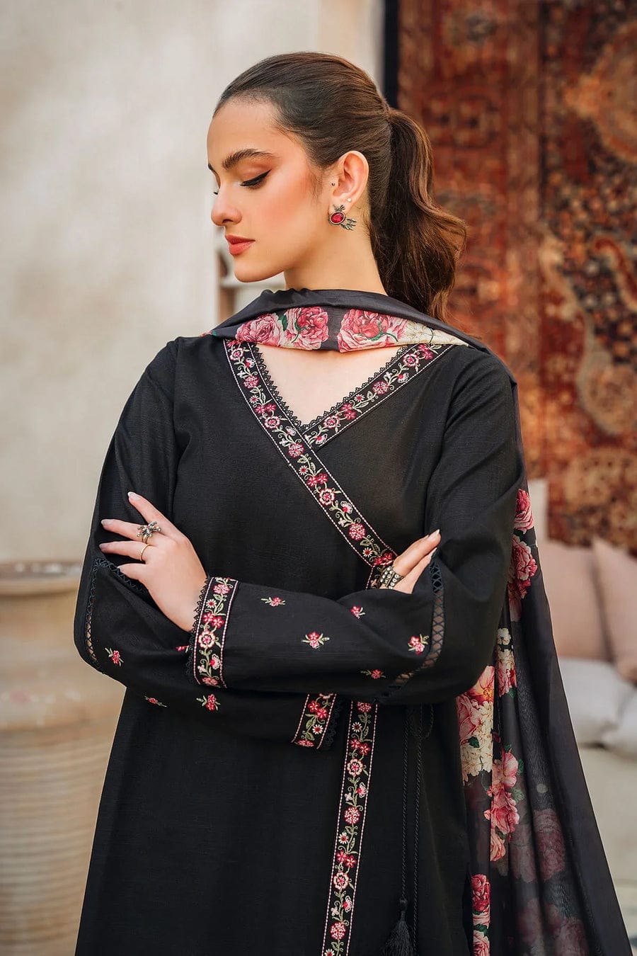 Embroidery Lawn 3 Pcs D-5