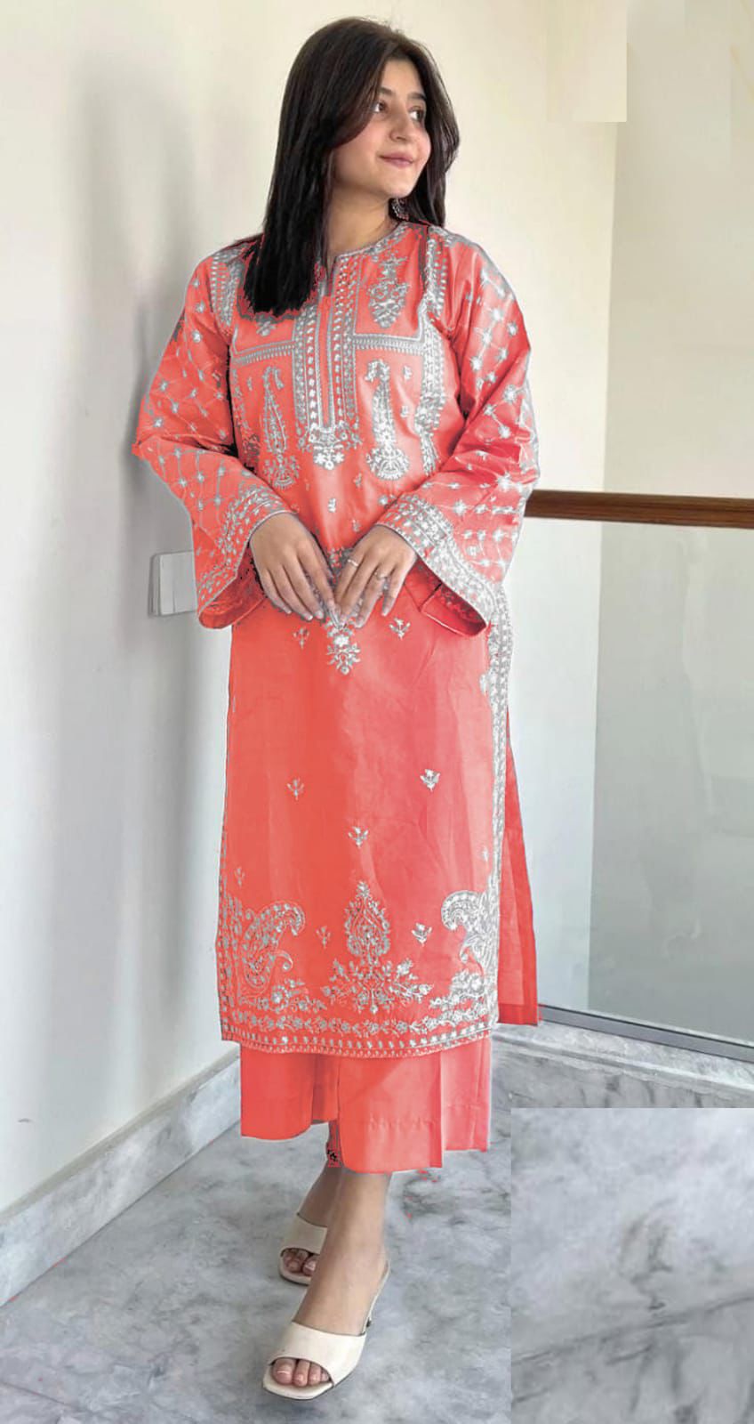 Embroidered Lawn 2Pcs D-28