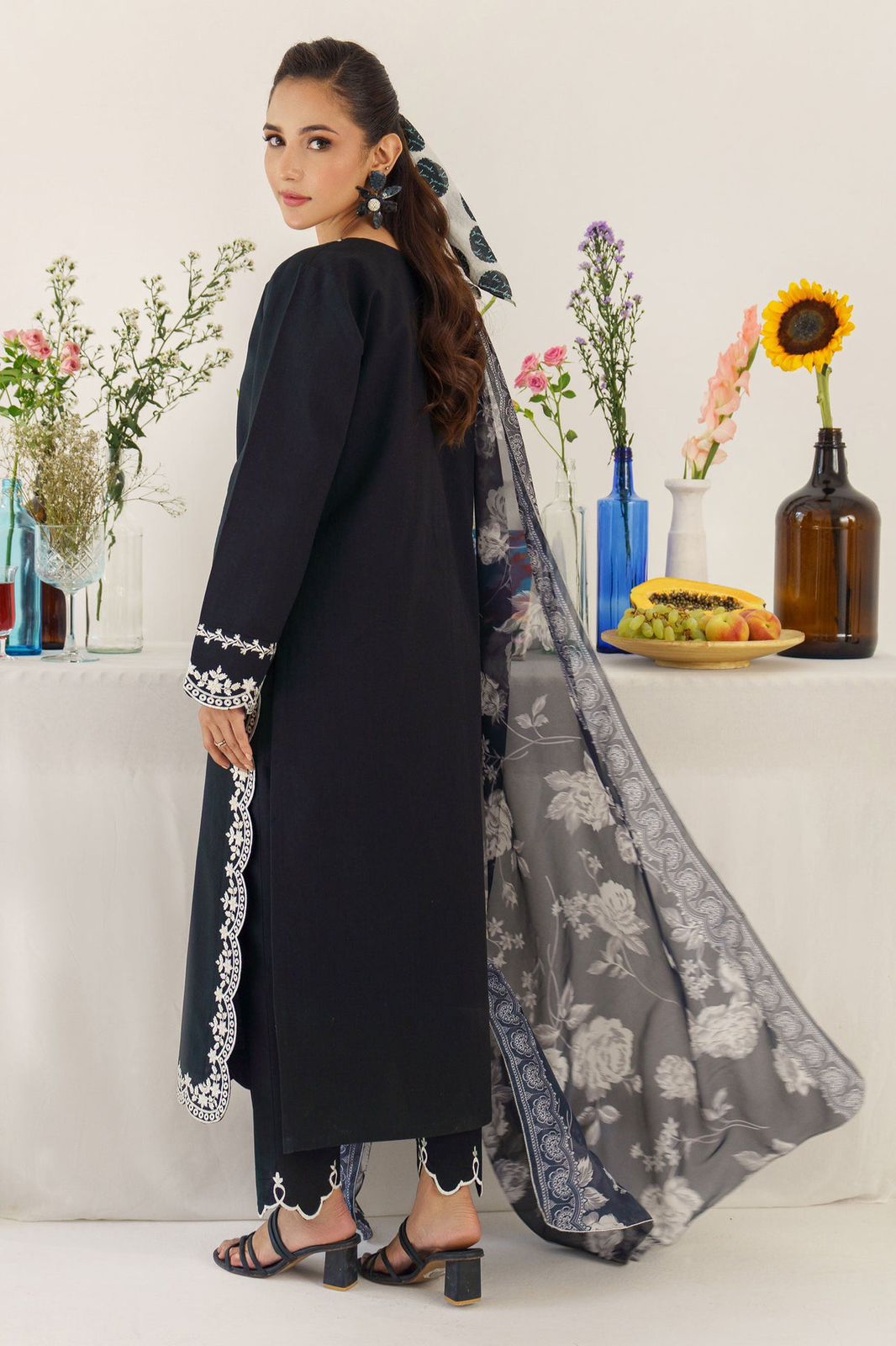 Embroidery Lawn 3 Pcs D-44