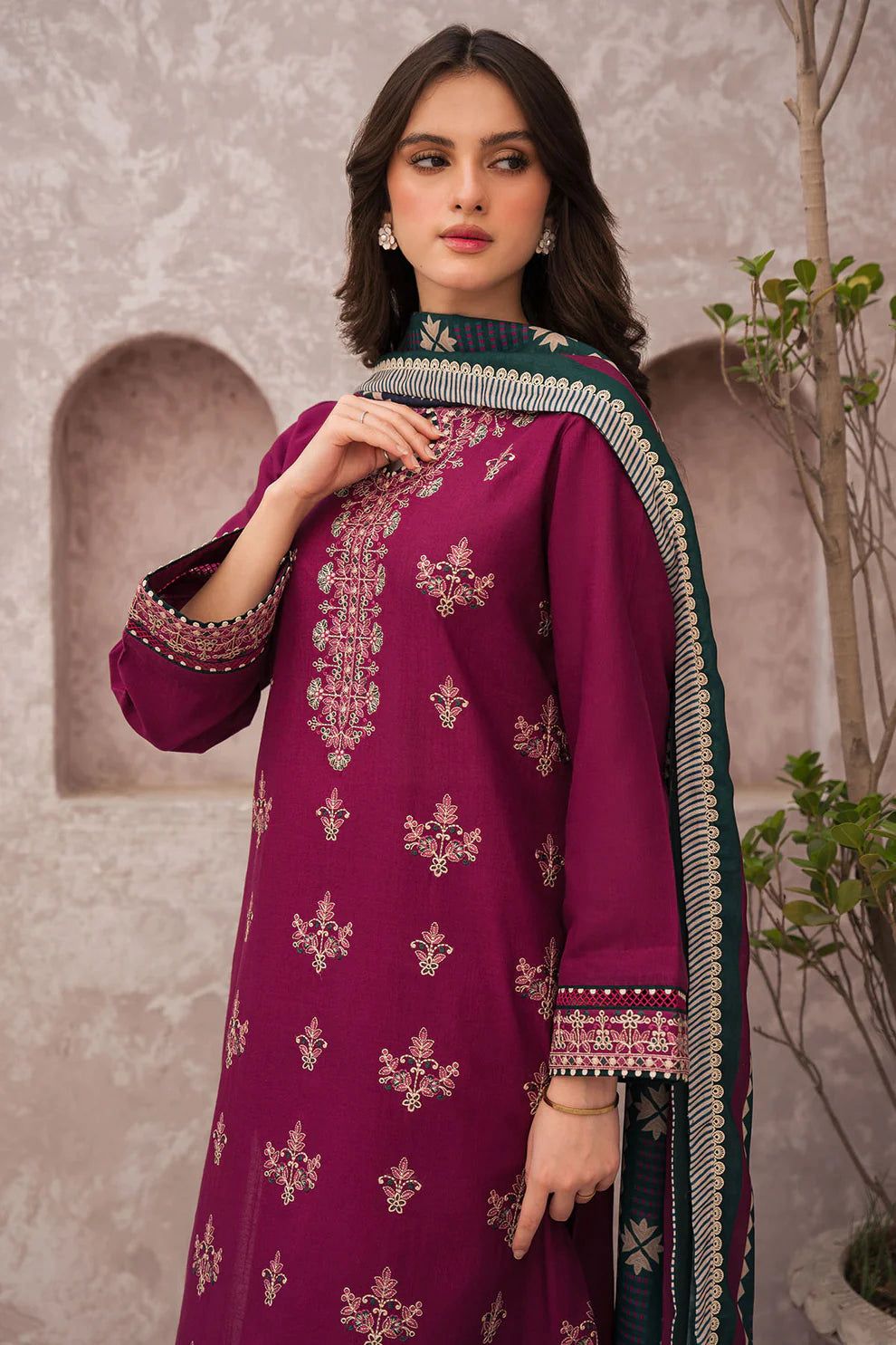 Embroidery Lawn 3 Pcs D-45