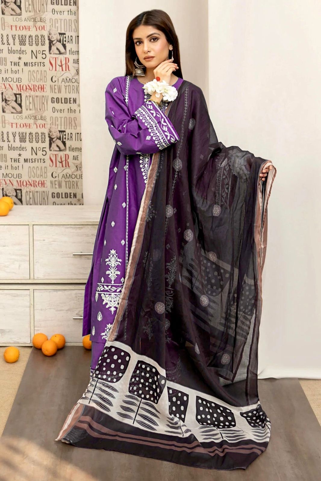 Embroidery Lawn 3 Pcs D-15