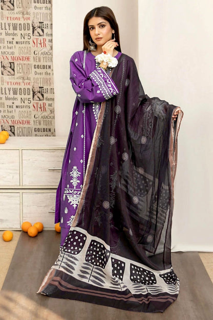Embroidery Lawn 3 Pcs D-15