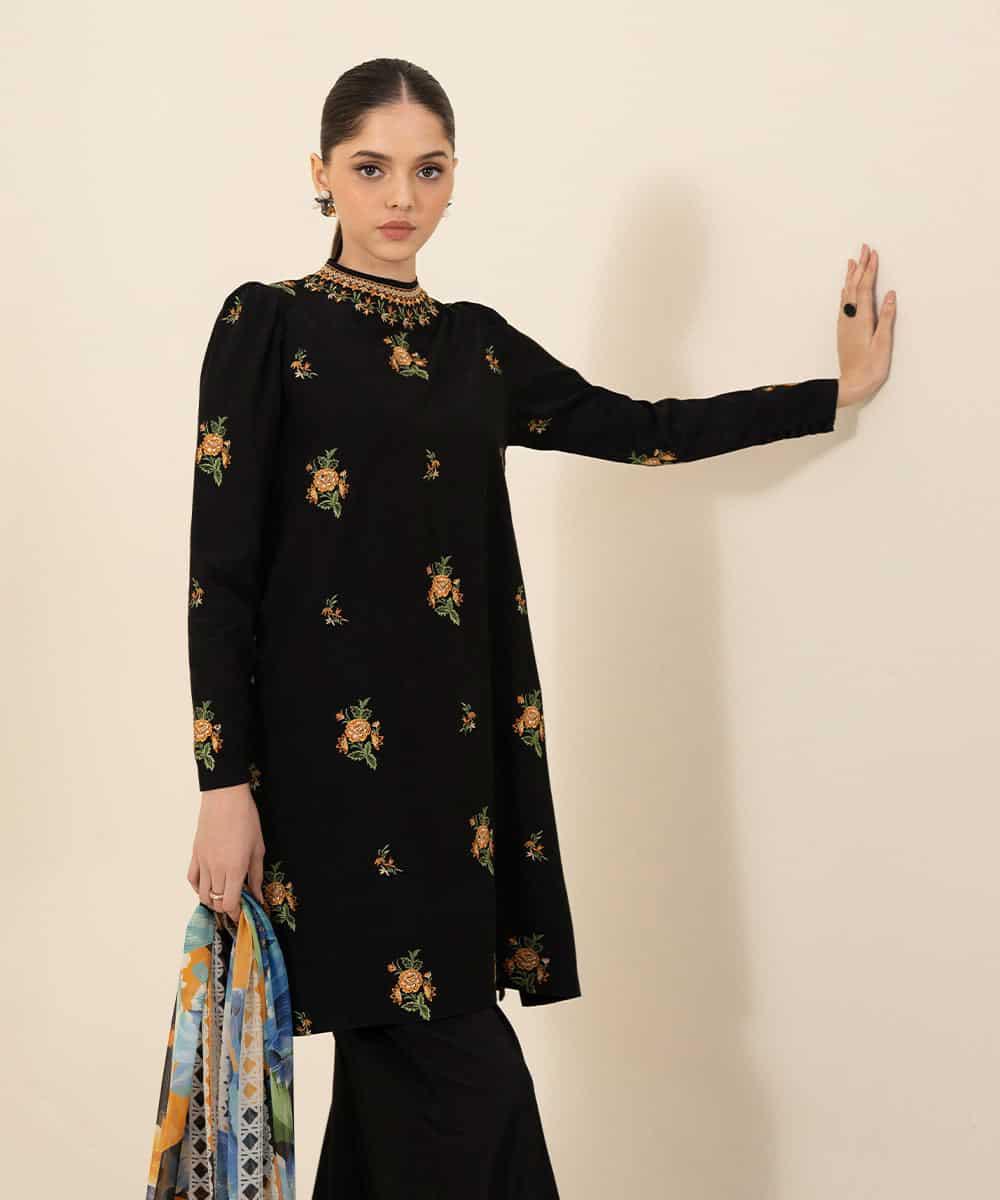 Embroidery Lawn 3 Pcs D-75