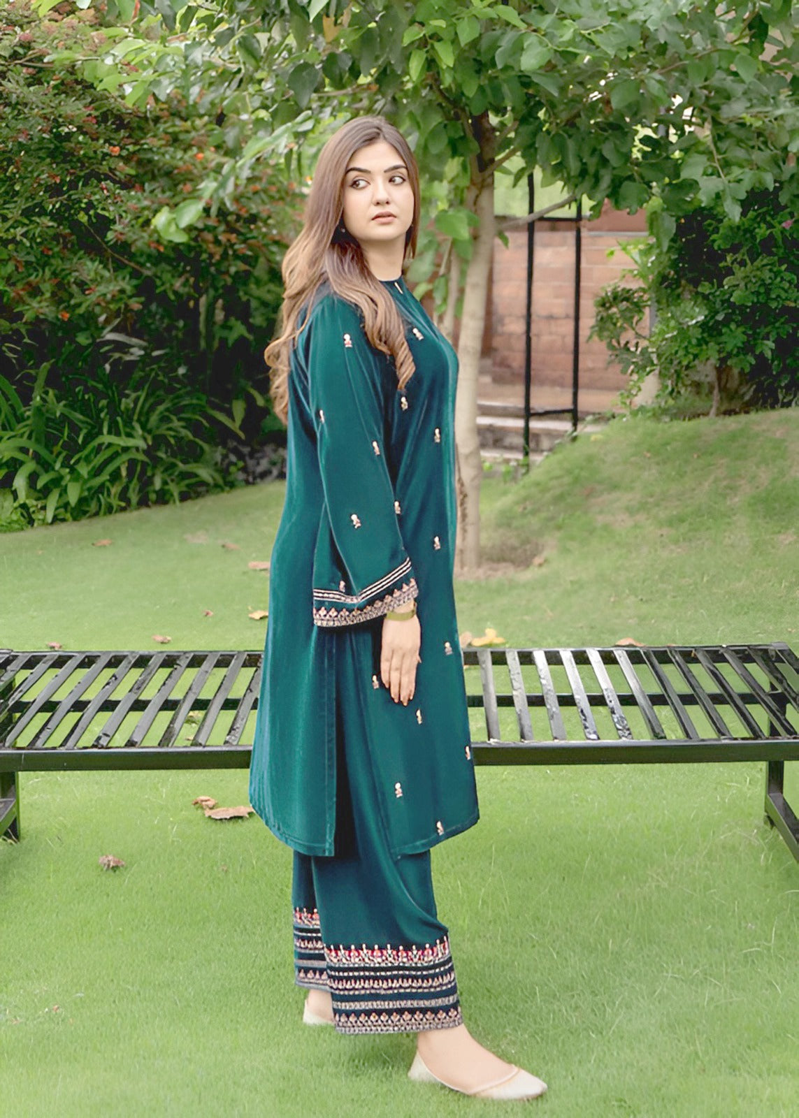 Embroidered Lawn 2Pcs D-61