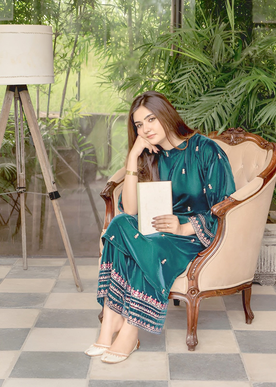 Embroidered Lawn 2Pcs D-61